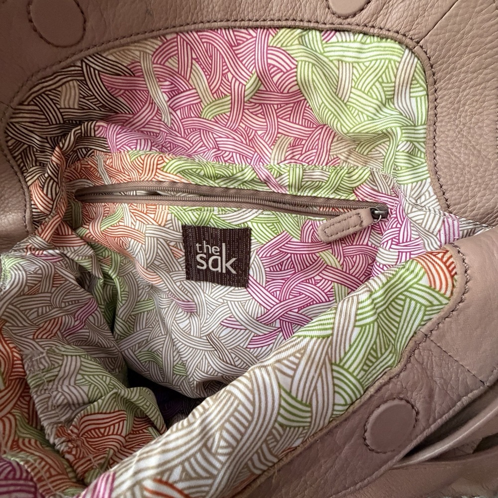 The Sak Taupe Leather Crossbody Bag Embossed Floral Boho Tan Zip Purse - Picture 6 of 11